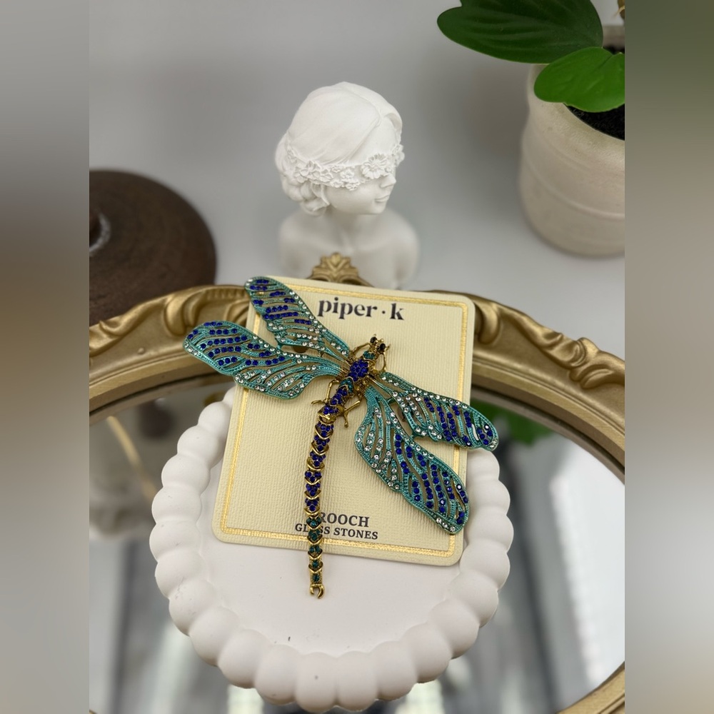 Piper K Dragonfly Crystal Brooch Pin - Picture 3 of 4